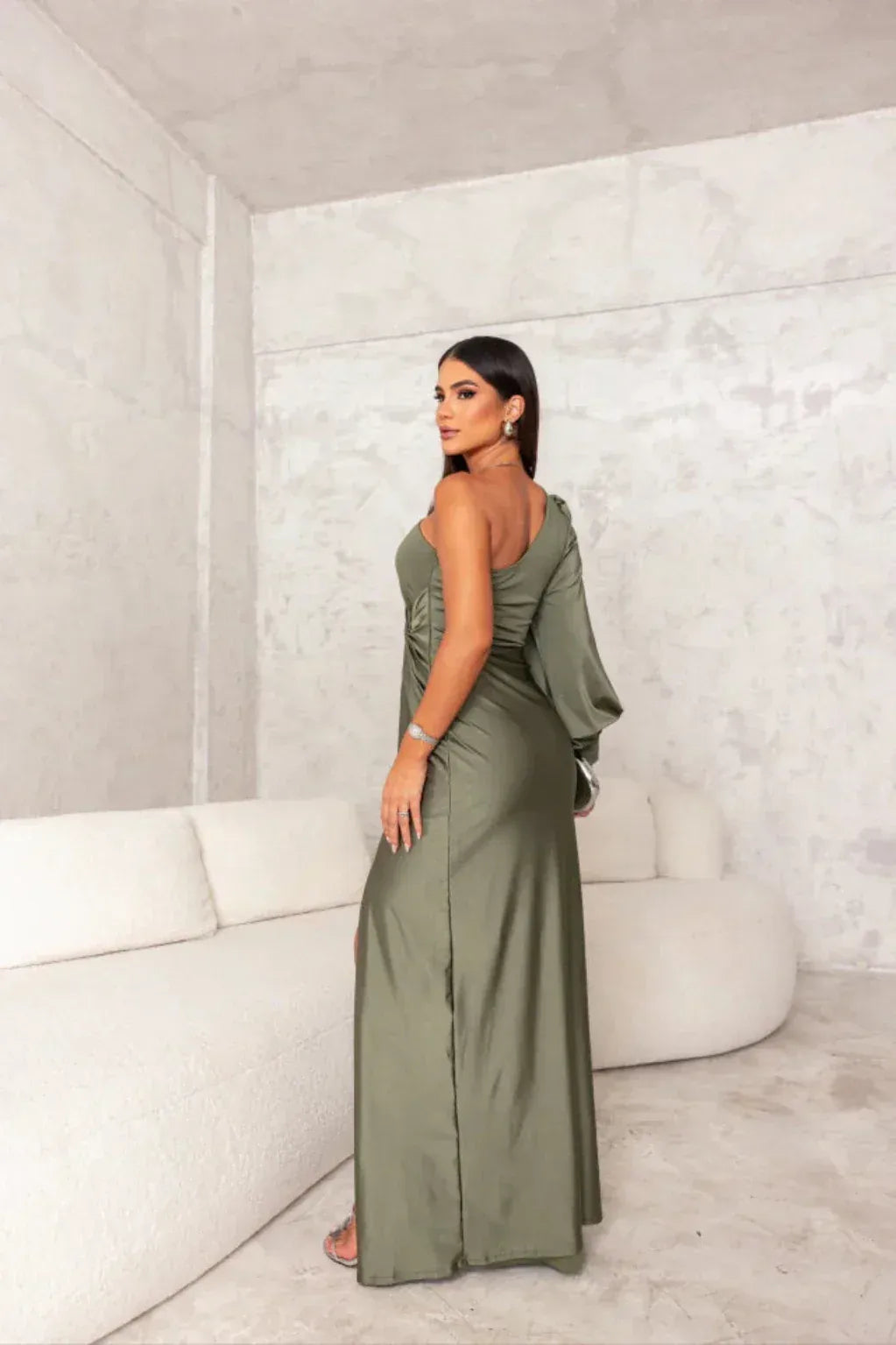 Valeria | Vestido satinado de una manga