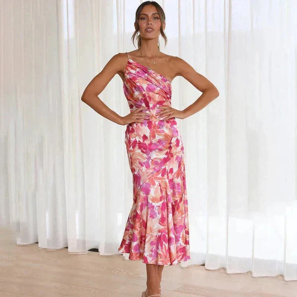 Vestido Asimétrico Floral – Elegancia con Personalidad