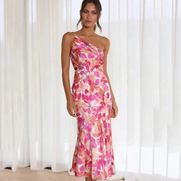 Vestido Asimétrico Floral – Elegancia con Personalidad